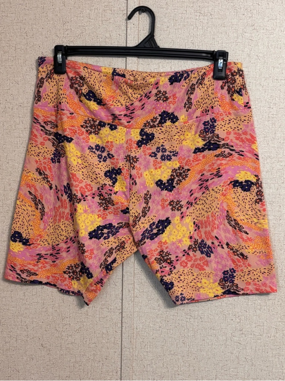 Colorful Abstract Floral Athletic stretchy yoga Shorts